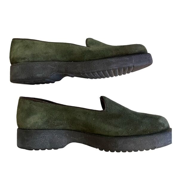 Coach Made in Italy Green Suede Loafers. - Picture 10 of 10